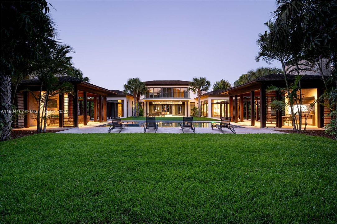 В аренду: $60,000 (6 спален, 6 ванн, 6599 Квадратных фут)