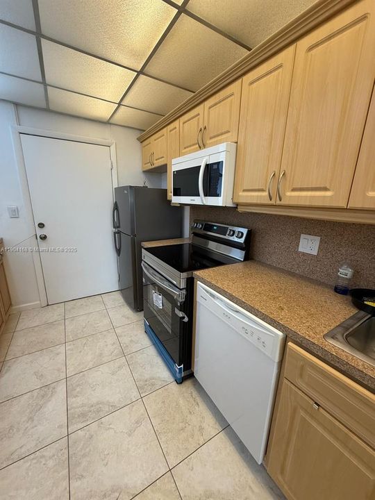 En Venta: $200,000 (1 camas, 1 baños, 865 Pies cuadrados)