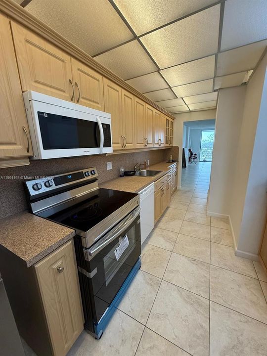 En Venta: $200,000 (1 camas, 1 baños, 865 Pies cuadrados)