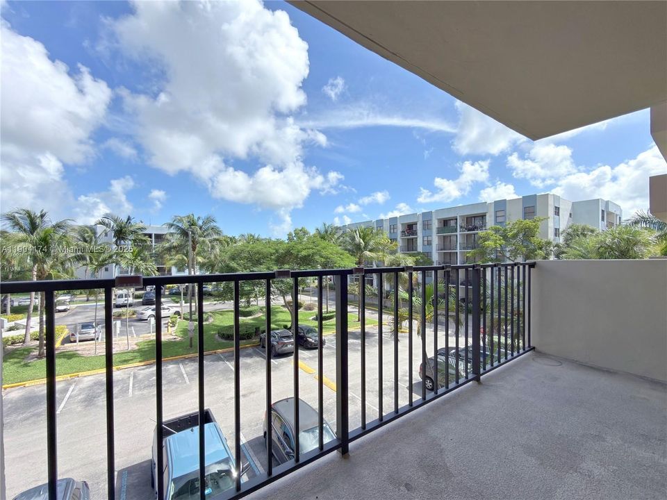 最近租的: $1,800 (1 贝兹, 1 浴室, 782 平方英尺)