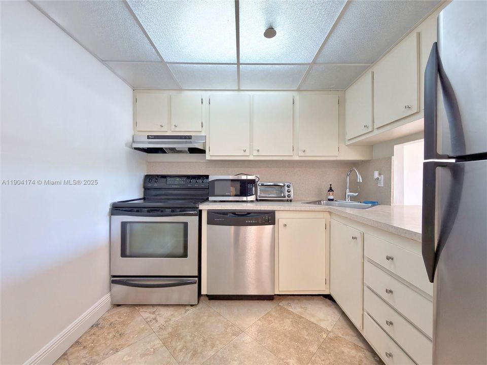 最近租的: $1,800 (1 贝兹, 1 浴室, 782 平方英尺)