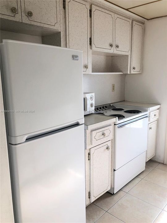 For Rent: $1,395 (1 beds, 1 baths, 620 Square Feet)