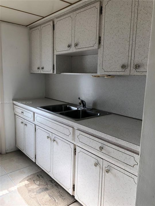 For Rent: $1,395 (1 beds, 1 baths, 620 Square Feet)