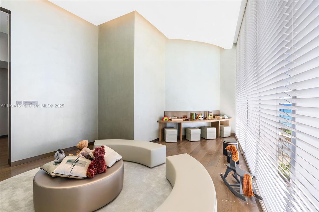 En Renta: $25,000 (3 camas, 3 baños, 2271 Pies cuadrados)