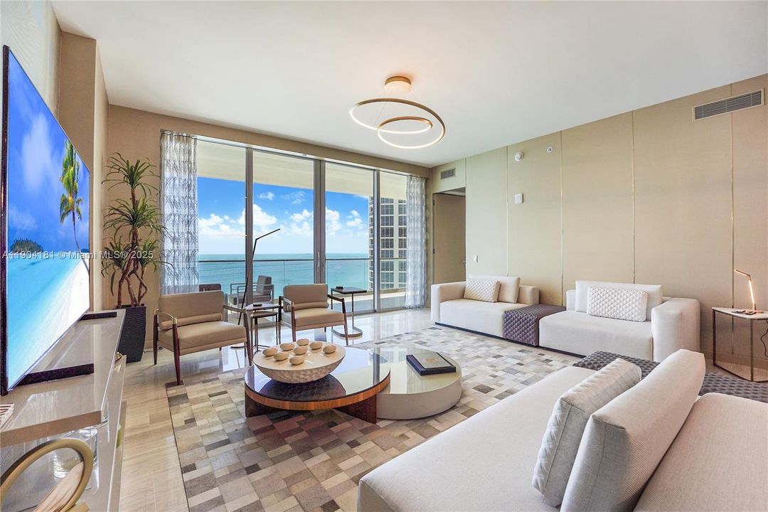 En Renta: $25,000 (3 camas, 3 baños, 2271 Pies cuadrados)