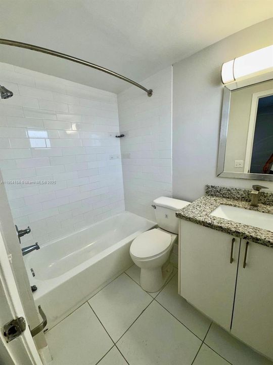 For Rent: $1,750 (1 beds, 1 baths, 700 Square Feet)