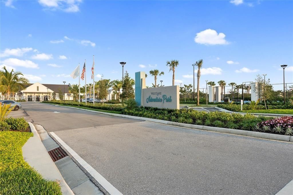 En Venta: $925,000 (5 camas, 4 baños, 3979 Pies cuadrados)