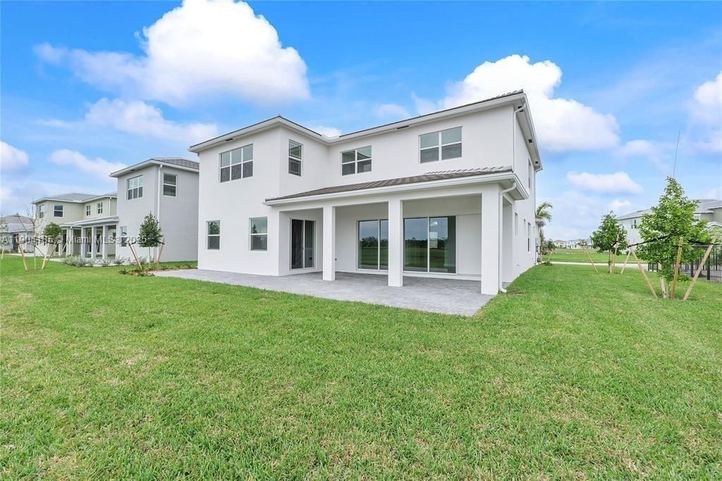 En Venta: $925,000 (5 camas, 4 baños, 3979 Pies cuadrados)