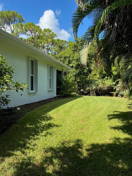 Под контрактом: $624,900 (3 спален, 2 ванн, 1882 Квадратных фут)