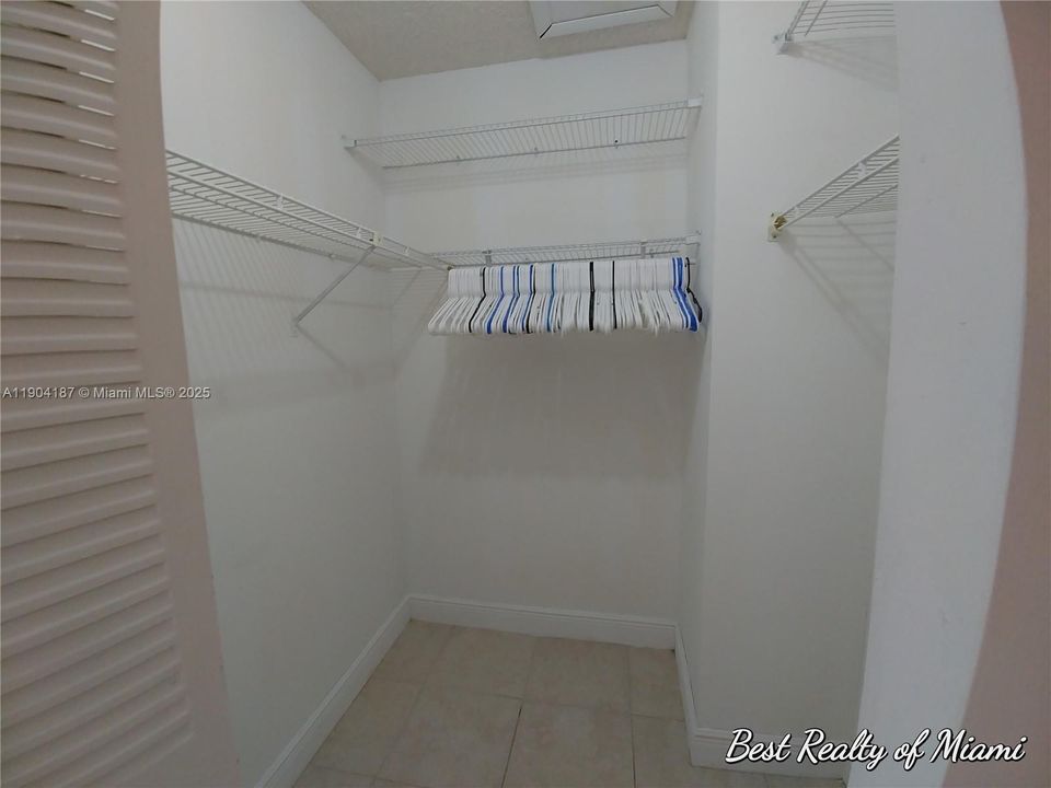 最近租的: $2,300 (2 贝兹, 2 浴室, 1209 平方英尺)