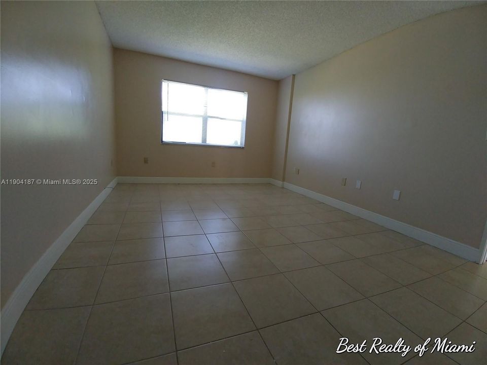 最近租的: $2,300 (2 贝兹, 2 浴室, 1209 平方英尺)