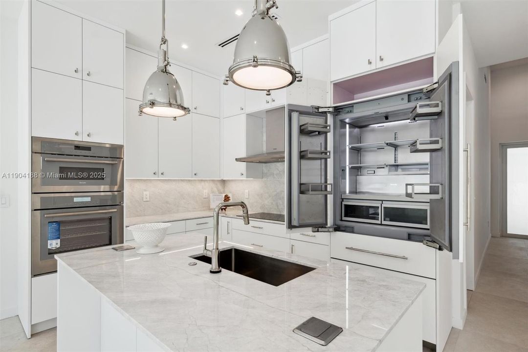 待售: $1,380,000 (2 贝兹, 2 浴室, 1450 平方英尺)