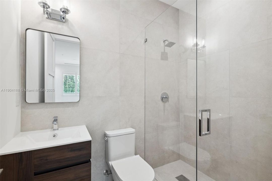 待售: $1,380,000 (2 贝兹, 2 浴室, 1450 平方英尺)