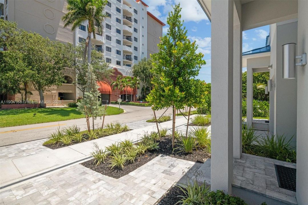 待售: $1,380,000 (2 贝兹, 2 浴室, 1450 平方英尺)