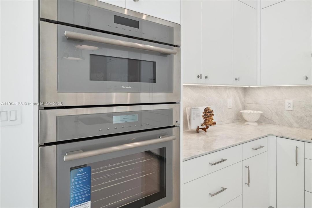 待售: $1,380,000 (2 贝兹, 2 浴室, 1450 平方英尺)