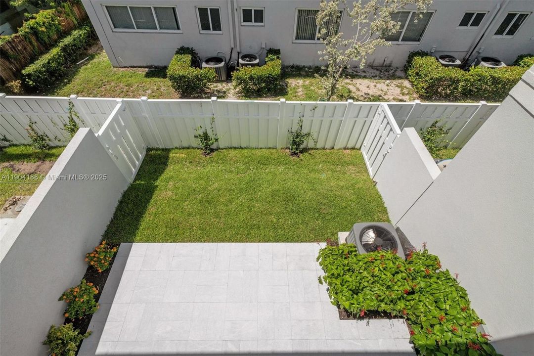 待售: $1,380,000 (2 贝兹, 2 浴室, 1450 平方英尺)