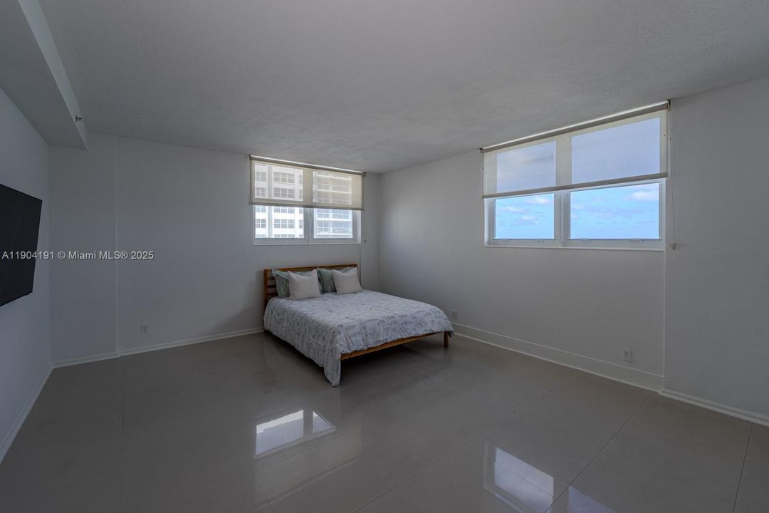 最近租的: $3,250 (2 贝兹, 2 浴室, 1362 平方英尺)