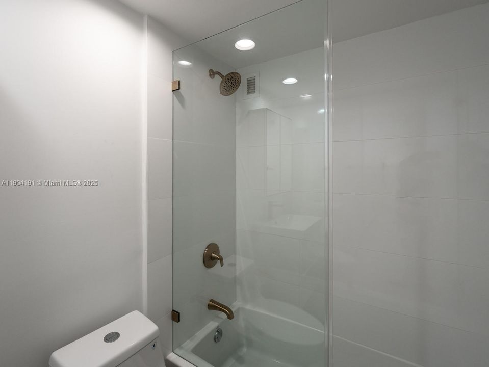 最近租的: $3,250 (2 贝兹, 2 浴室, 1362 平方英尺)