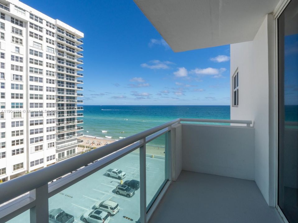 最近租的: $3,250 (2 贝兹, 2 浴室, 1362 平方英尺)