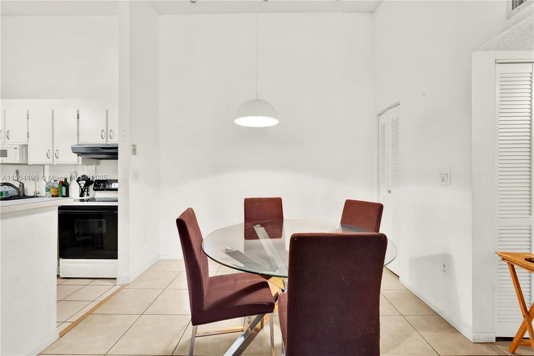 For Sale: $360,000 (3 beds, 2 baths, 1060 Square Feet)