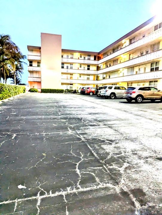 На продажу: $215,000 (1 спален, 1 ванн, 878 Квадратных фут)