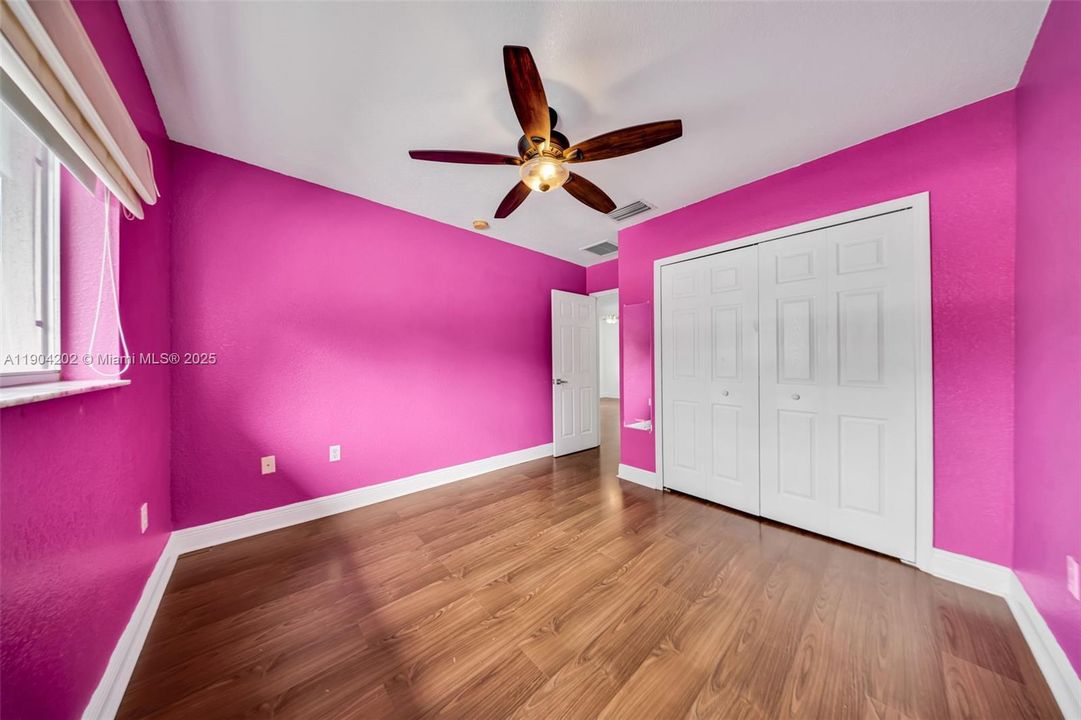 Active With Contract: $3,250 (3 beds, 2 baths, 1346 Square Feet)
