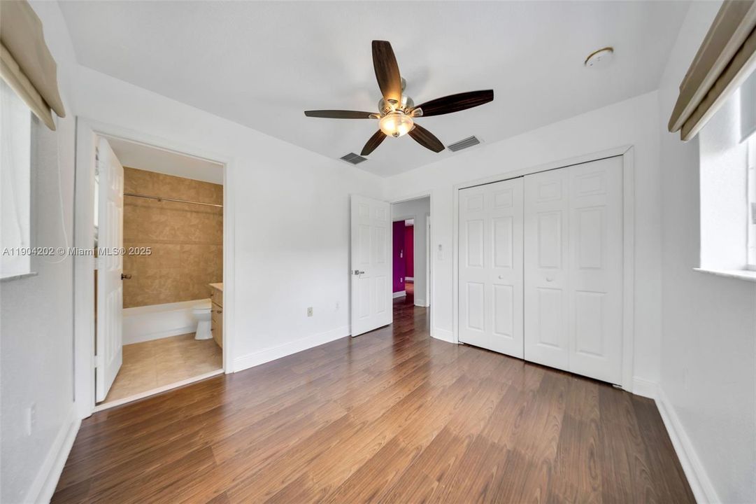 Active With Contract: $3,250 (3 beds, 2 baths, 1346 Square Feet)