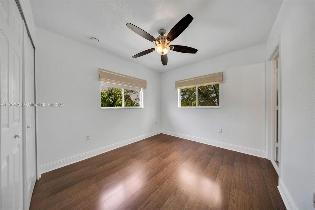 Active With Contract: $3,250 (3 beds, 2 baths, 1346 Square Feet)