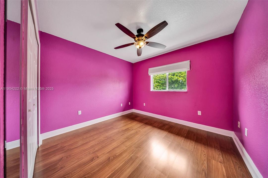 Active With Contract: $3,250 (3 beds, 2 baths, 1346 Square Feet)