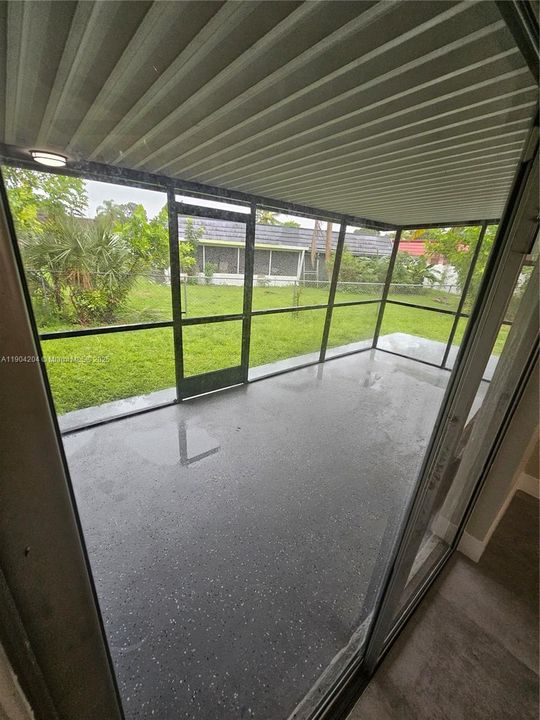 For Rent: $2,625 (3 beds, 2 baths, 1445 Square Feet)