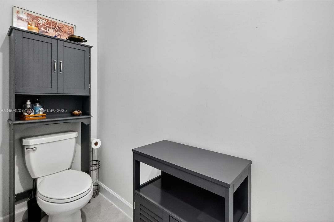 На продажу: $630,000 (4 спален, 2 ванн, 1820 Квадратных фут)