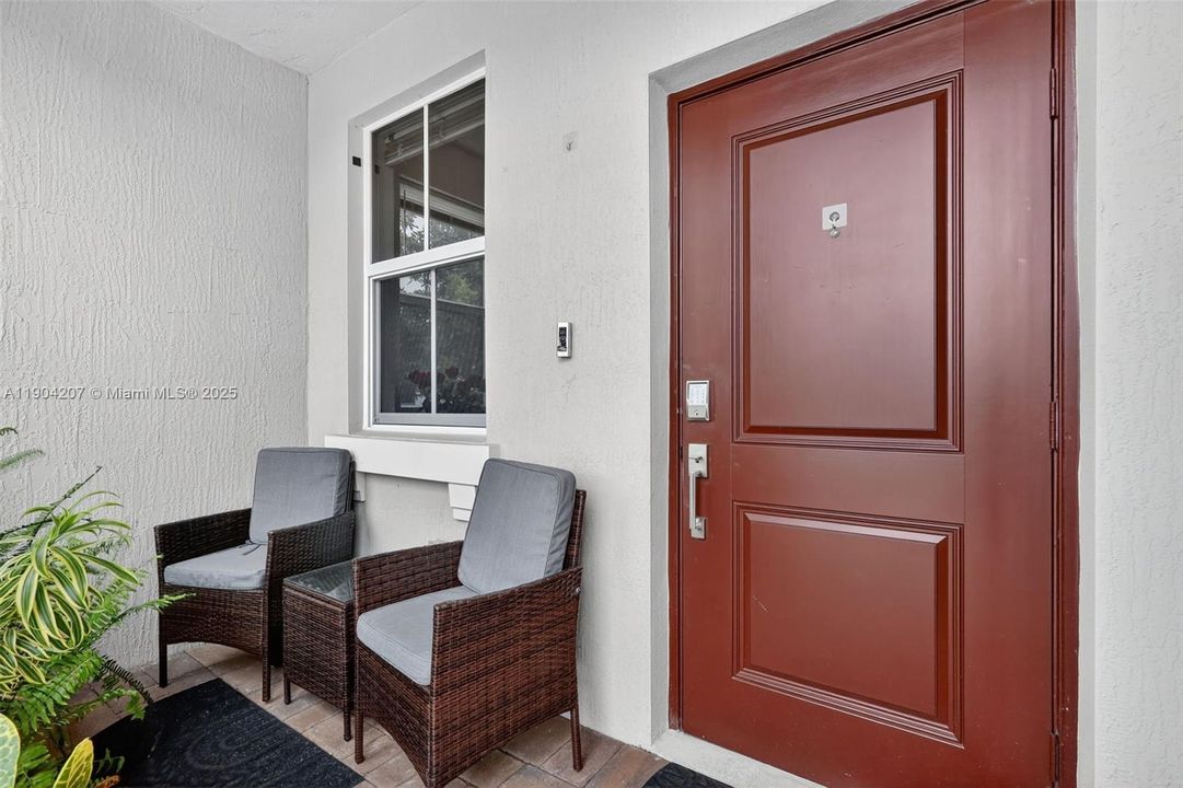 На продажу: $630,000 (4 спален, 2 ванн, 1820 Квадратных фут)