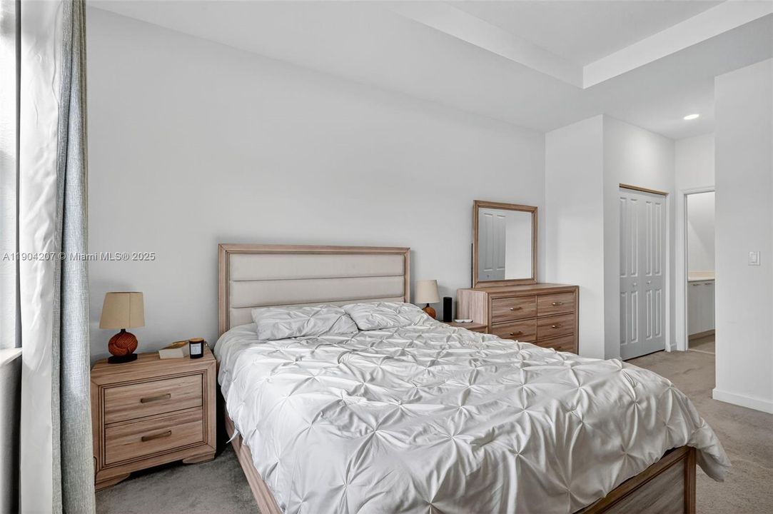 На продажу: $630,000 (4 спален, 2 ванн, 1820 Квадратных фут)