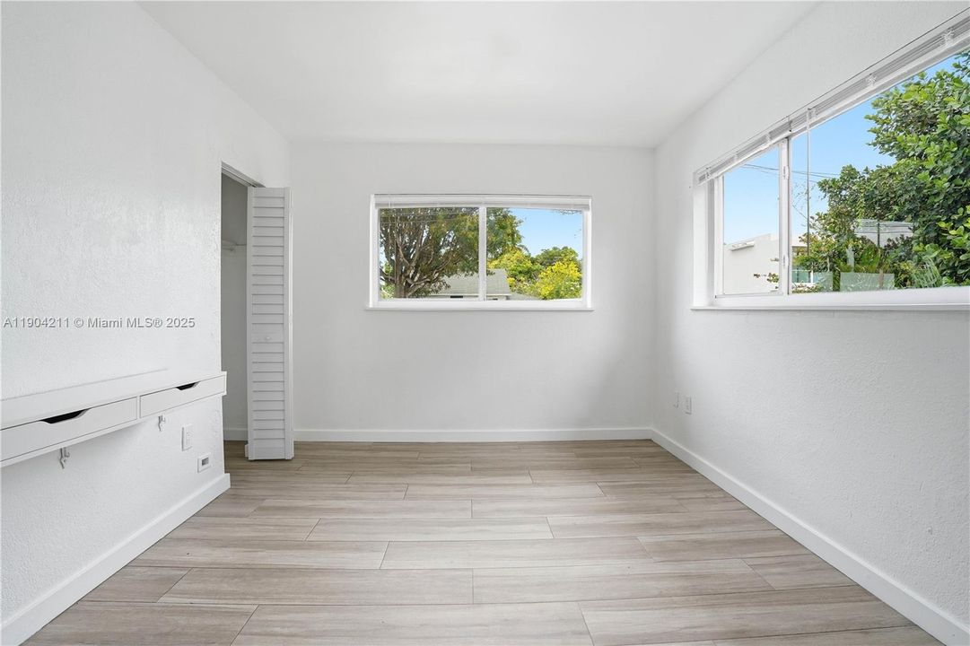 For Rent: $2,250 (2 beds, 1 baths, 700 Square Feet)