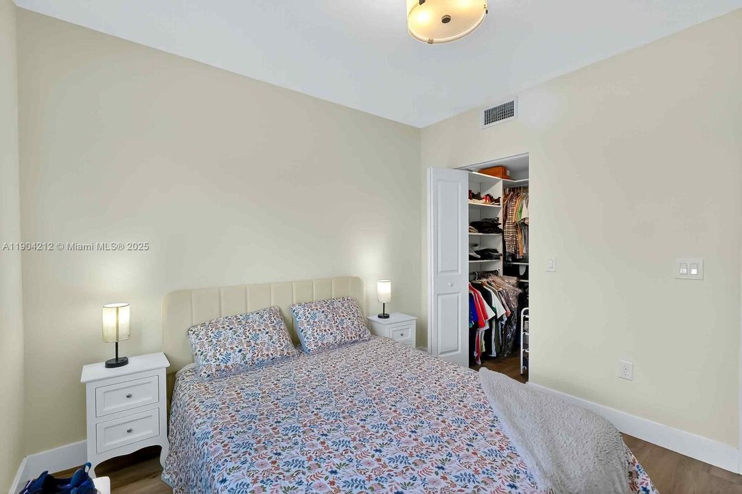 En Venta: $859,900 (3 camas, 3 baños, 1929 Pies cuadrados)