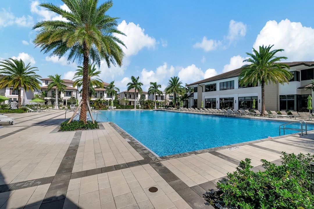 En Venta: $859,900 (3 camas, 3 baños, 1929 Pies cuadrados)