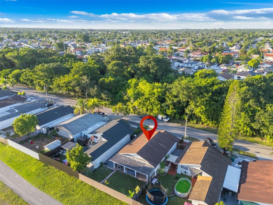Active With Contract: $550,000 (3 beds, 2 baths, 1365 Square Feet)