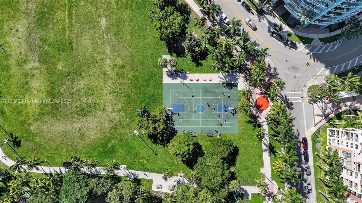 待售: $635,000 (2 贝兹, 2 浴室, 1162 平方英尺)