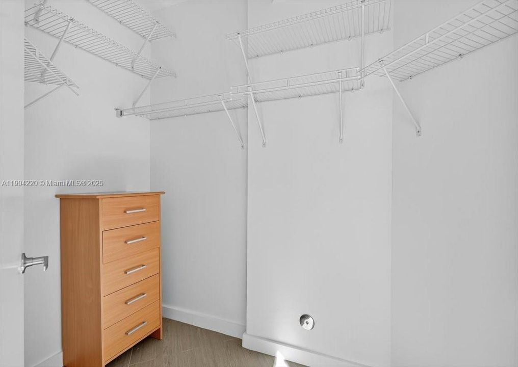 待售: $635,000 (2 贝兹, 2 浴室, 1162 平方英尺)