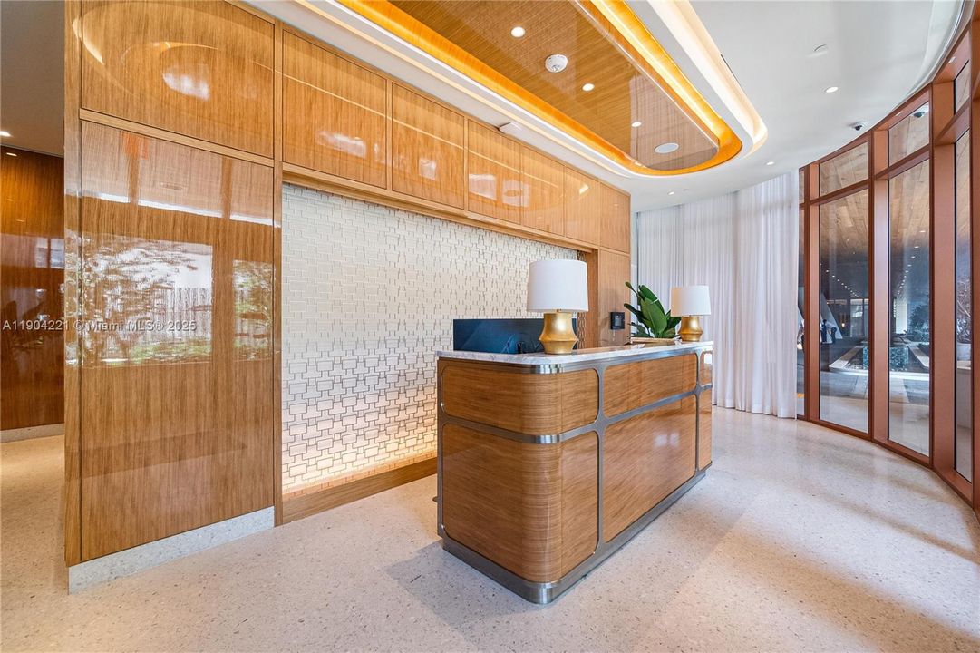 Recently Rented: $9,200 (2 beds, 2 baths, 982 Square Feet)