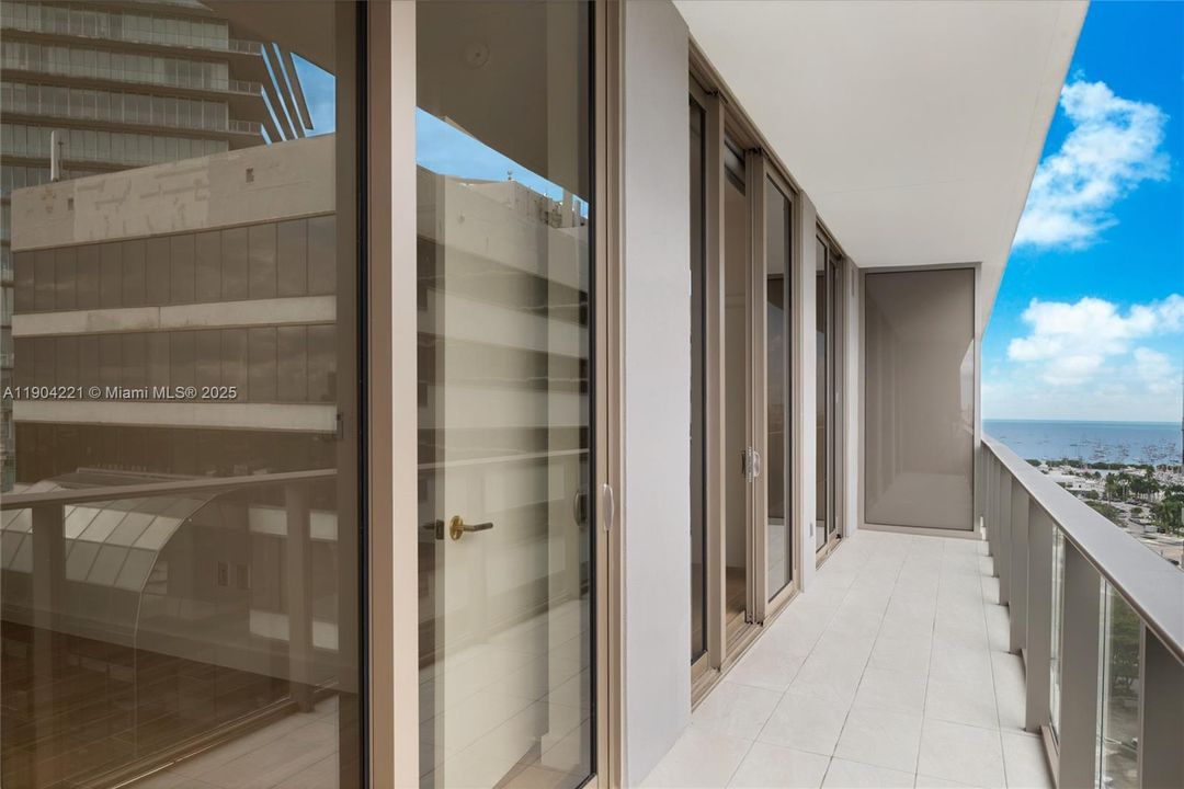 Recently Rented: $9,200 (2 beds, 2 baths, 982 Square Feet)