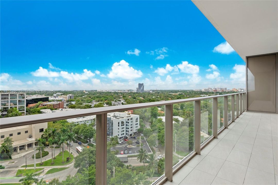 Recently Rented: $9,200 (2 beds, 2 baths, 982 Square Feet)