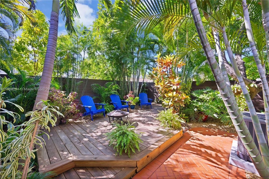 For Rent: $5,000 (3 beds, 3 baths, 1659 Square Feet)