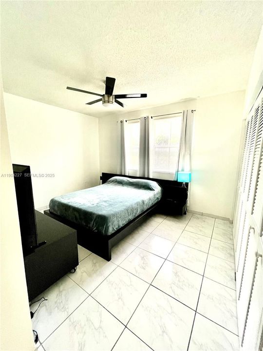 En Venta: $395,000 (3 camas, 2 baños, 1470 Pies cuadrados)