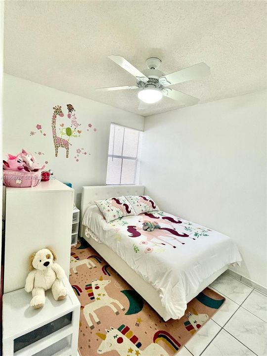 En Venta: $395,000 (3 camas, 2 baños, 1470 Pies cuadrados)