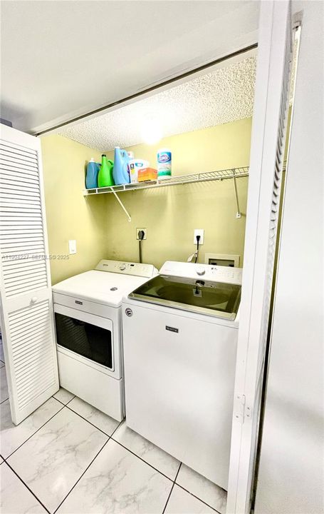 En Venta: $395,000 (3 camas, 2 baños, 1470 Pies cuadrados)