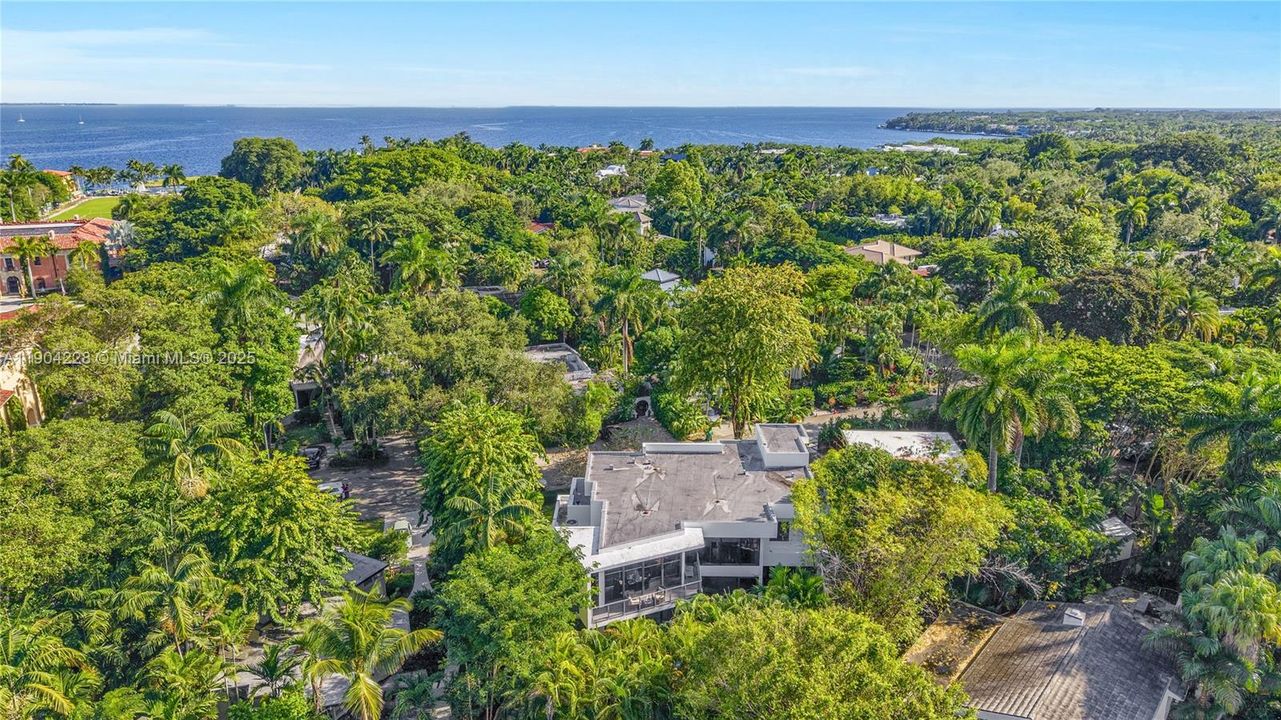 For Sale: $6,995,000 (5 beds, 5 baths, 3749 Square Feet)