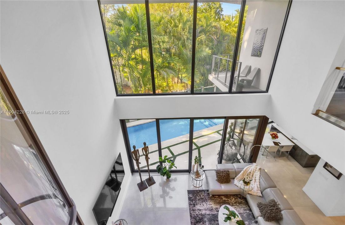 For Sale: $6,995,000 (5 beds, 5 baths, 3749 Square Feet)