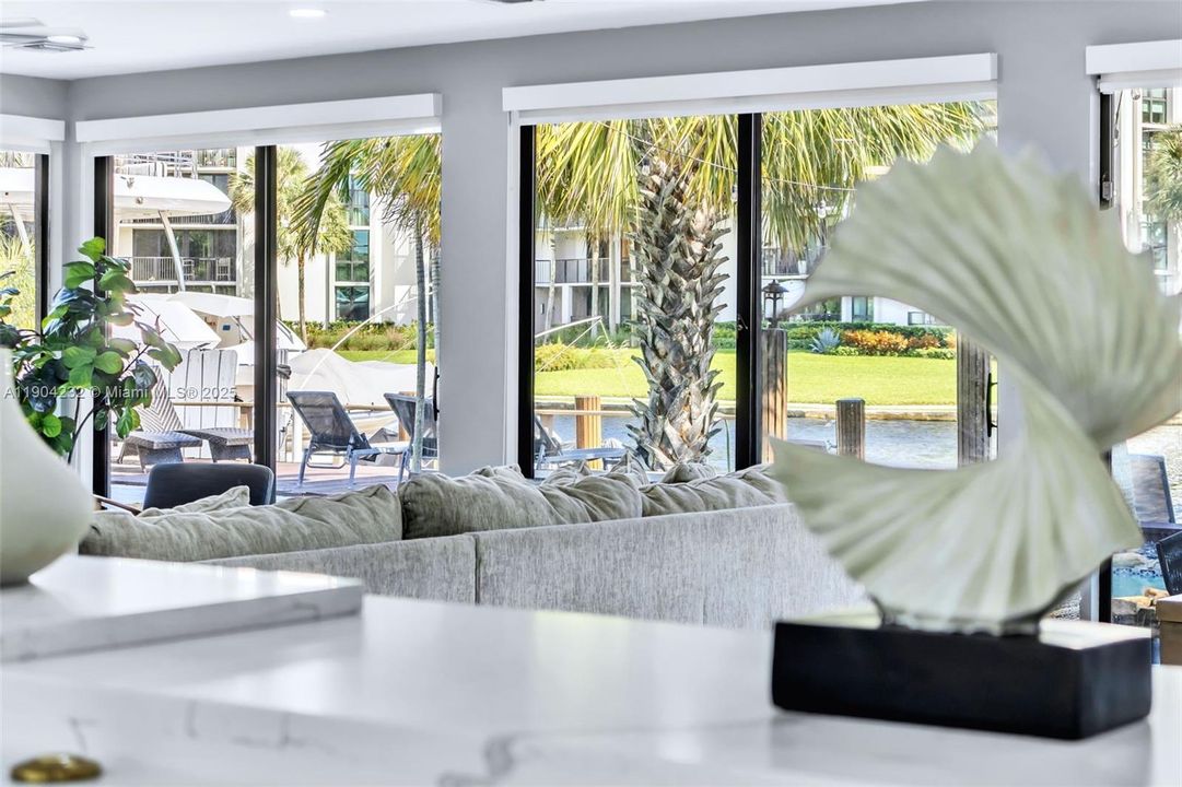 出租: $16,500 (4 贝兹, 3 浴室, 3158 平方英尺)