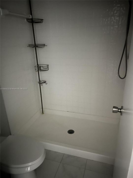 For Sale: $249,000 (2 beds, 2 baths, 974 Square Feet)